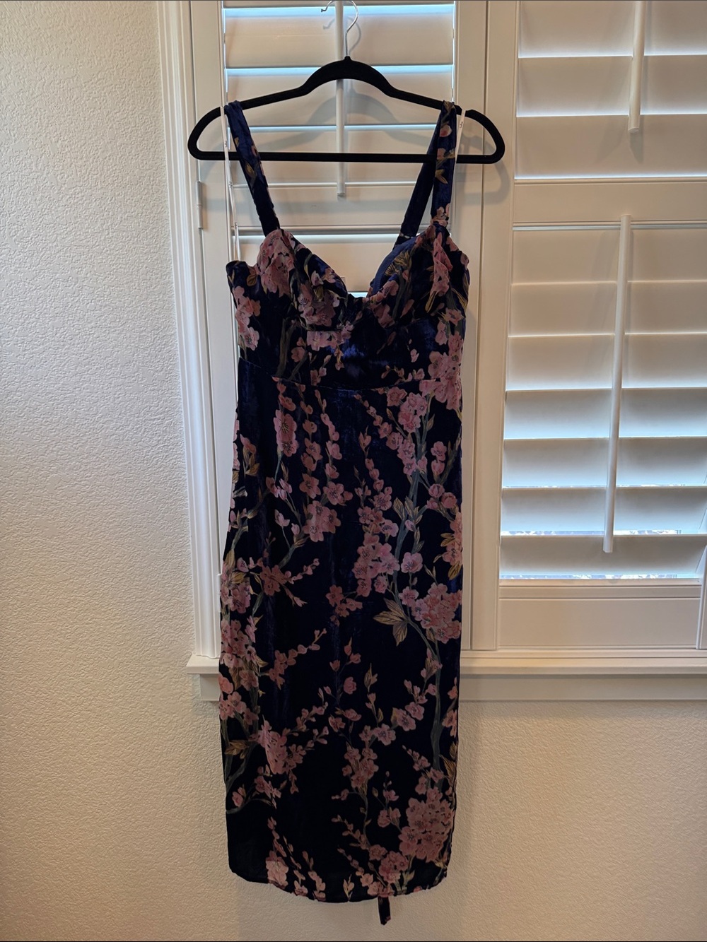 Lulu's Navy Velvet Midi Dress with Pink Floral Print